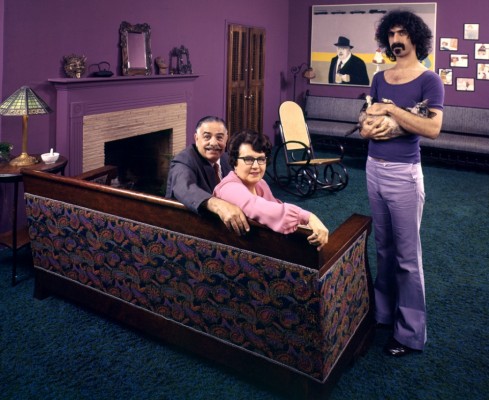 Frank_Zappa_And_Family_Life_1970