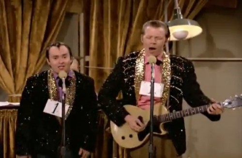 Prehistoric Spinal Tap  (Lenny and the Squigtones rock 'Laverne & Shirley,' 1976)