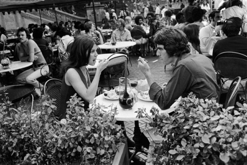 'Couple, Central Park Cafe, 1973. ' (© Paul McDonough. Courtesy Sasha Wolf Gallery, New York City.)