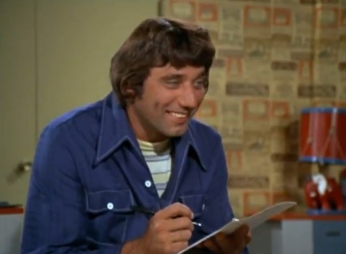 Broadway Joe autographs a photo for an ailing Bobby ('The Brady Bunch,' 1973)