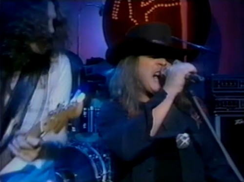 'Yes, I heard the news - it's the same old blues again...' (Lynyrd Skynyrd perform JJ Cale, 1975)