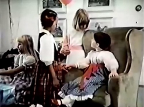 The Laura Ingalls-look predated 'Little House on the Prairie' (JCPenney commercial, 1972)
