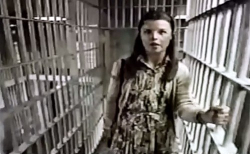 No prison fighting here. Just a strong message. (United Way commercial, 1978)