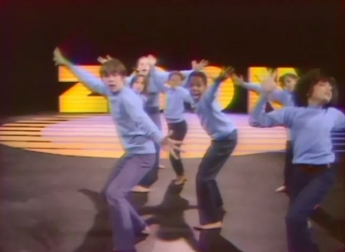 Jazz hands for 'Zoom'! ('Zoom' intro, PBS, 1972)